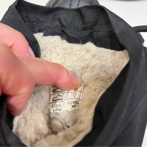 Pajar black leather and nylon low grip insulated winter boots size 38 - Picture 7 of 10